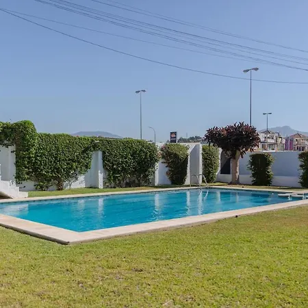 Casa Con Jardin Junto A La Playa Εστεπόνα